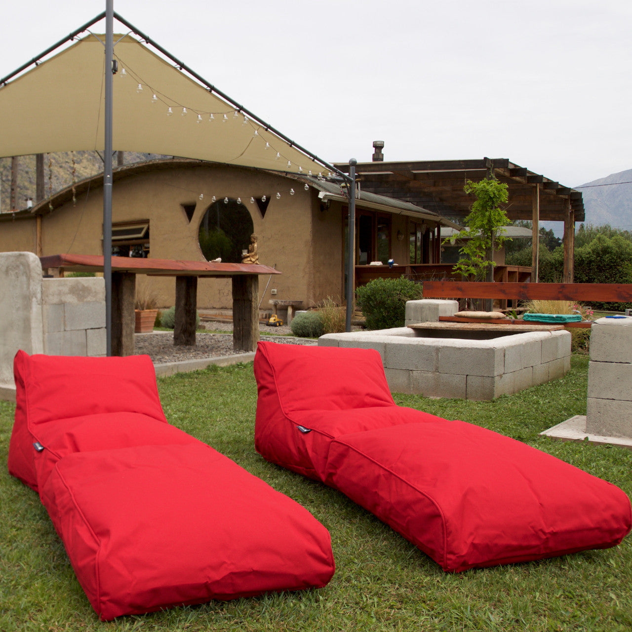 CONVERSION Lounger - Toro Red